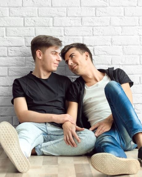 chatbute|Gay Hookups, Gay Dating, Gay Sex and Gay Video Chat 